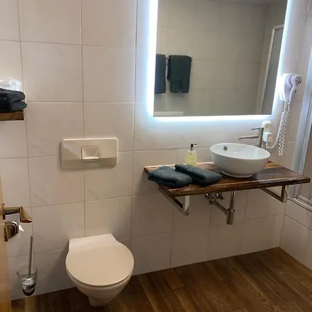 招待所 Berghaus Sieben 3*